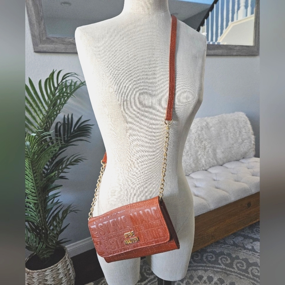 Steve Madden- Brown crossbody chained multi sectional wallet, clutch, pu…